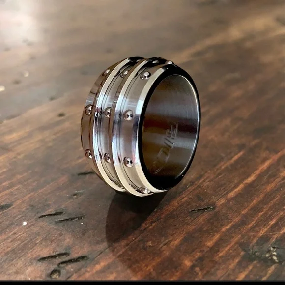 316L Stainless Steel Spinning Ring New With Tags